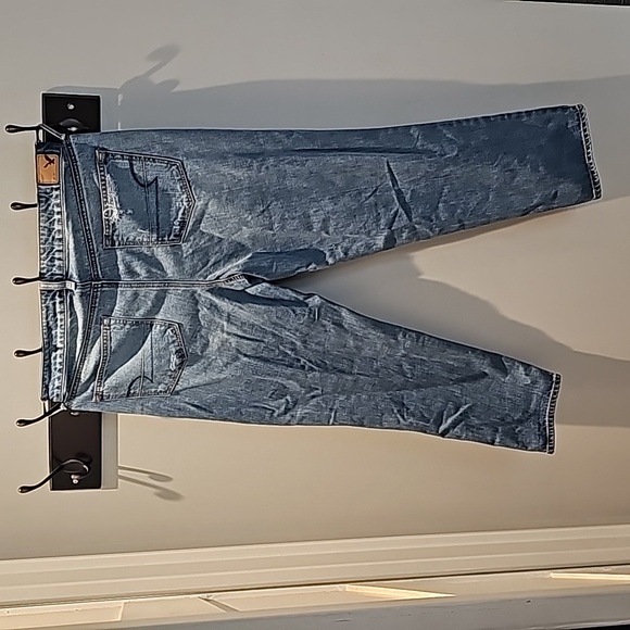 Gently used American eagle boy crop jeans - Picture 2 of 7